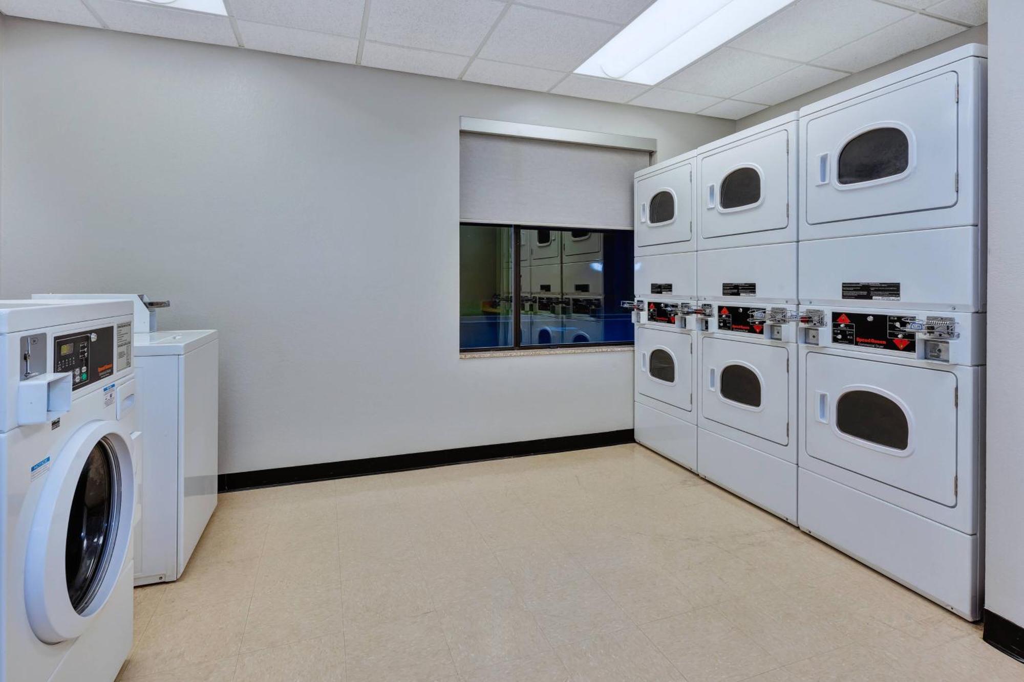 Towneplace Suites By Marriott Nashville Airport Extérieur photo